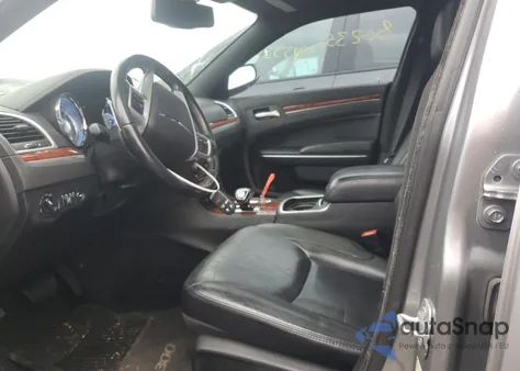 2014 Chrysler 300 z USA, uszkodzony, nr VIN 2C3CCARG9EH328793